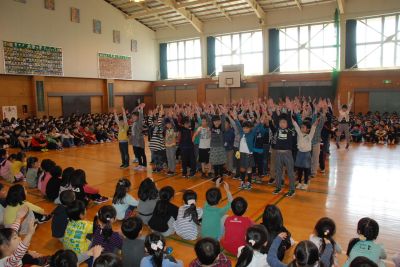 1年生を迎える会２_400.jpg