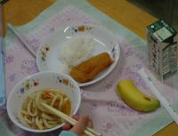1年生給食.JPG