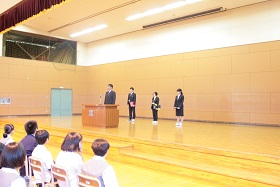 実習生離任式2.jpg