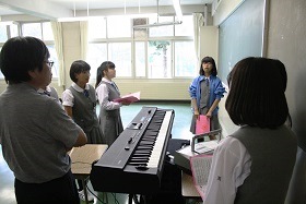 2年合唱パート練習.JPG