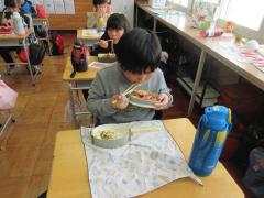 R4スキー3年お弁当.JPG