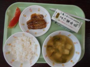0512  給食.JPG