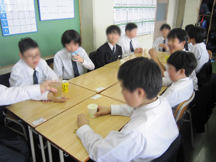http://www.asahikawa-hkd.ed.jp/shunkoudai-jhs/bun2.jpg
