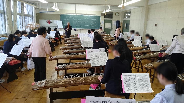 http://www.asahikawa-hkd.ed.jp/shunkoudai-jhs/koto.jpg
