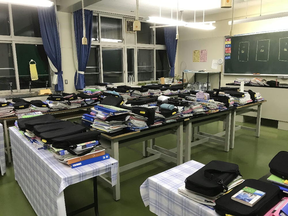 http://www.asahikawa-hkd.ed.jp/shunkoudai-jhs/seiriseitonn.jpg
