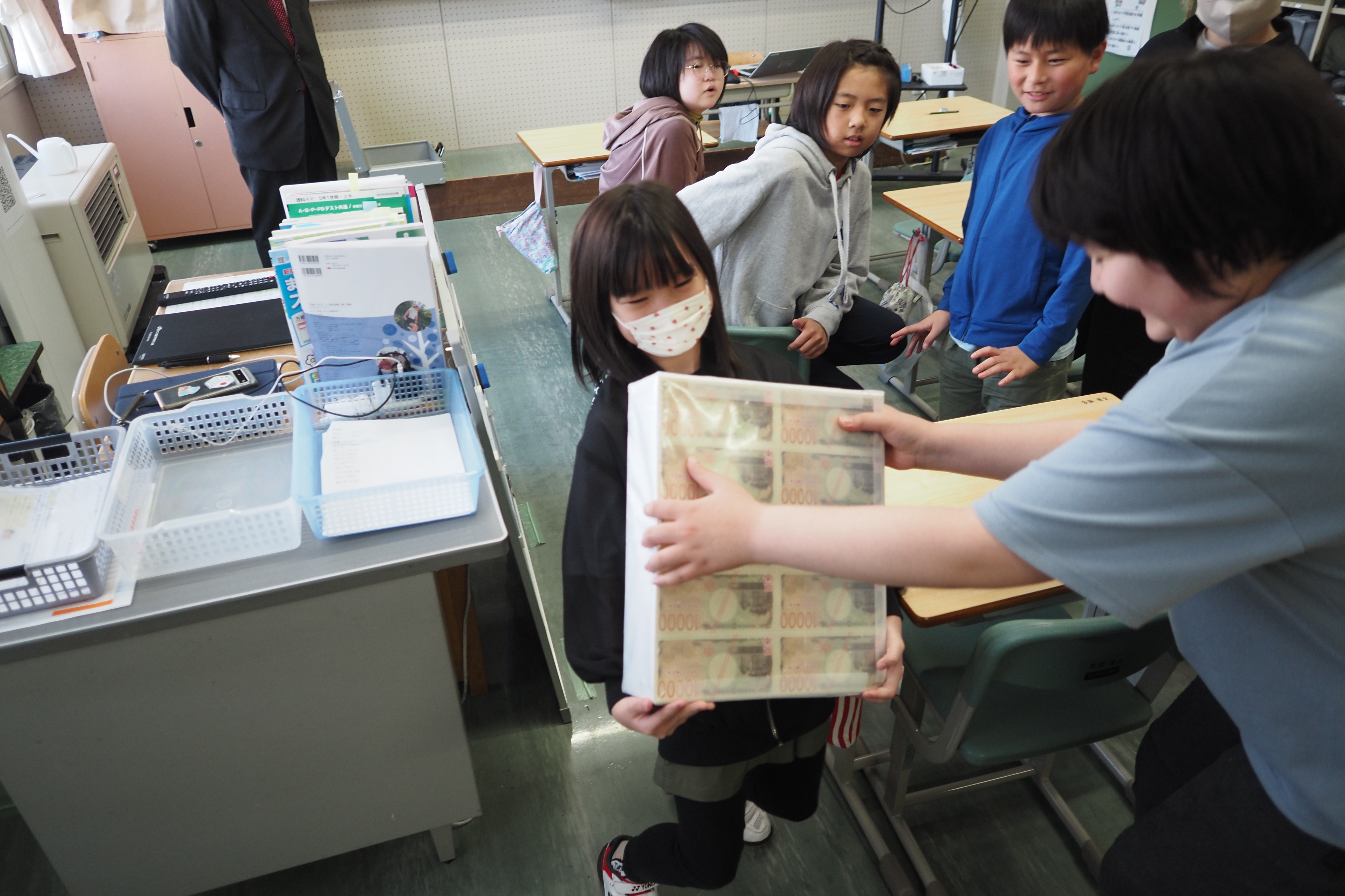 http://www.asahikawa-hkd.ed.jp/tomisawa-els/P5020313.JPG