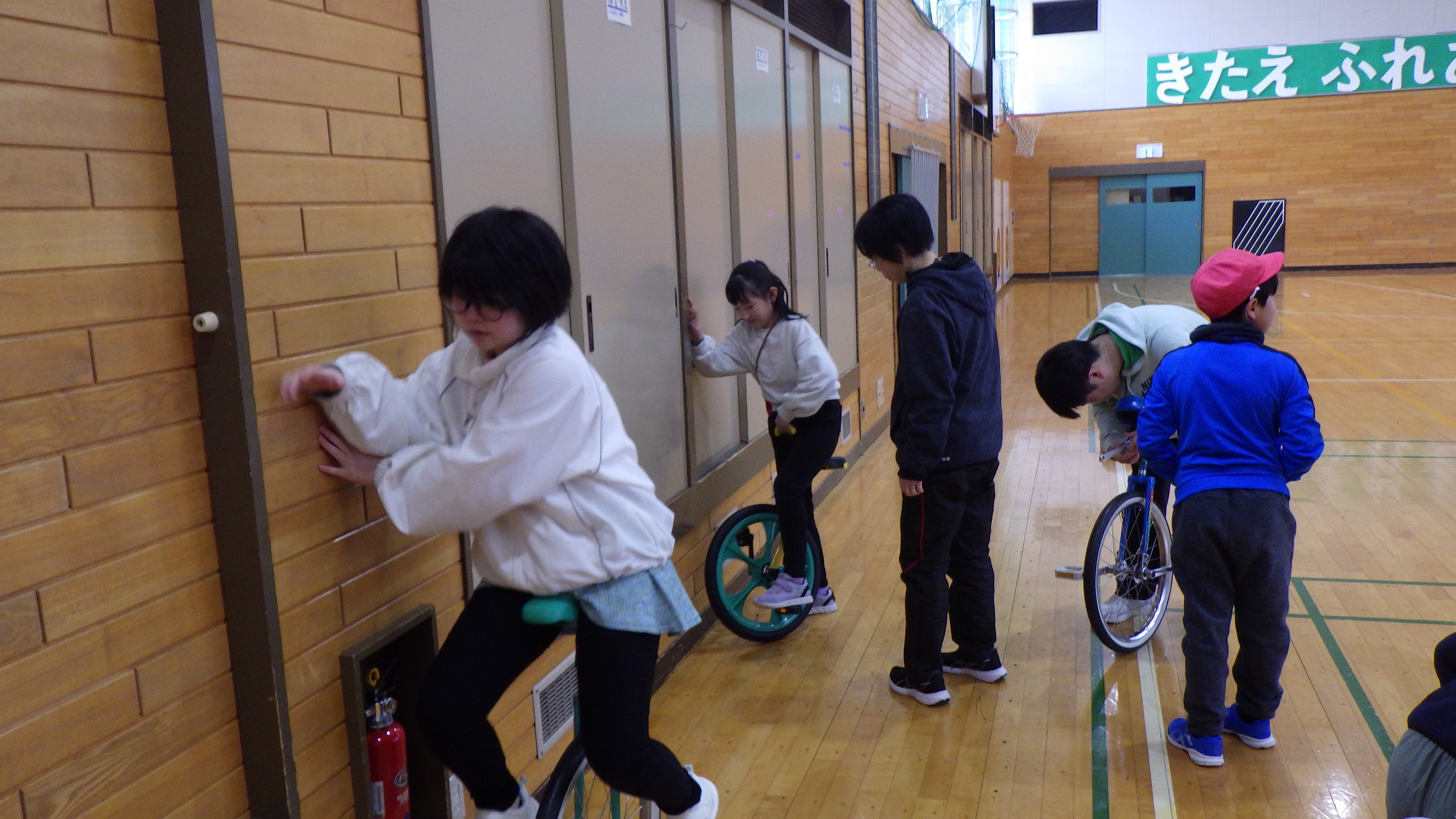 http://www.asahikawa-hkd.ed.jp/tomisawa-els/RIMG3776.JPG