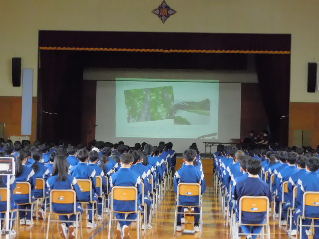 http://www.asahikawa-hkd.ed.jp/toumei-jhs/DSCN2629.jpg
