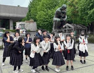 考える人.jpg